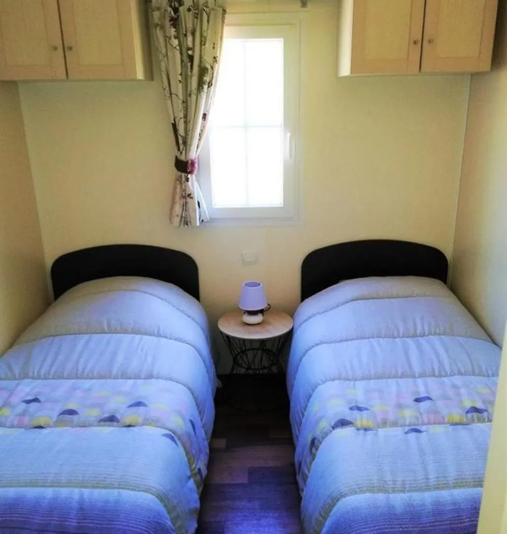 Mobilhome Dans Camping Site De Gorge Vent A Frejus France