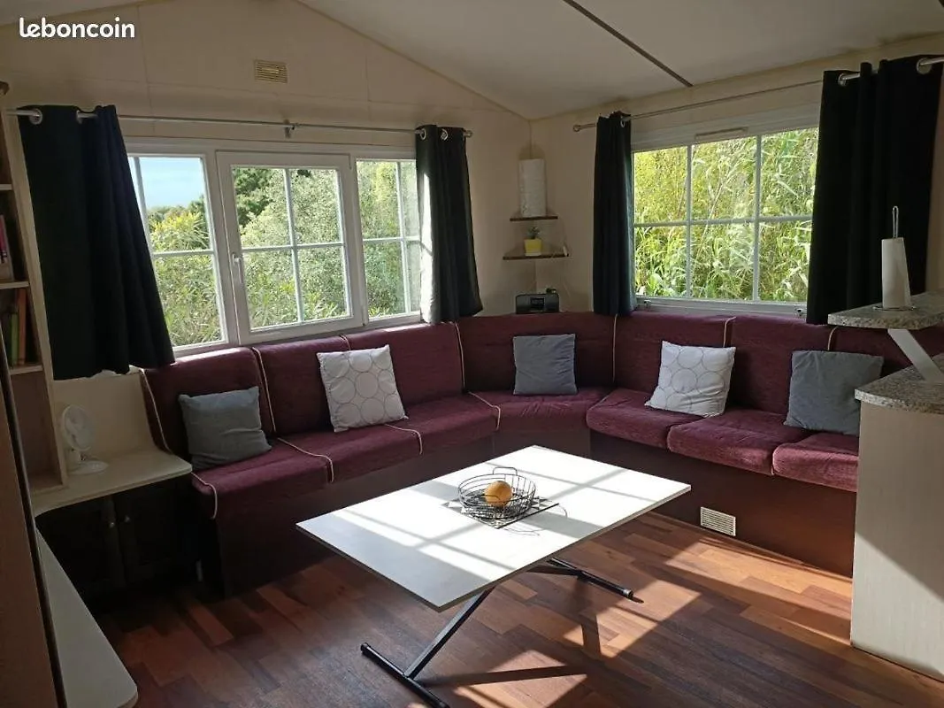 Mobilhome Dans Camping Site De Gorge Vent A Frejus